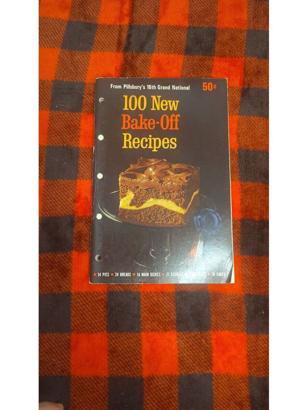 Vintage Pillsbury 100 New Bake-Off Recipes Cookbook 1968 Bake-Off Contest